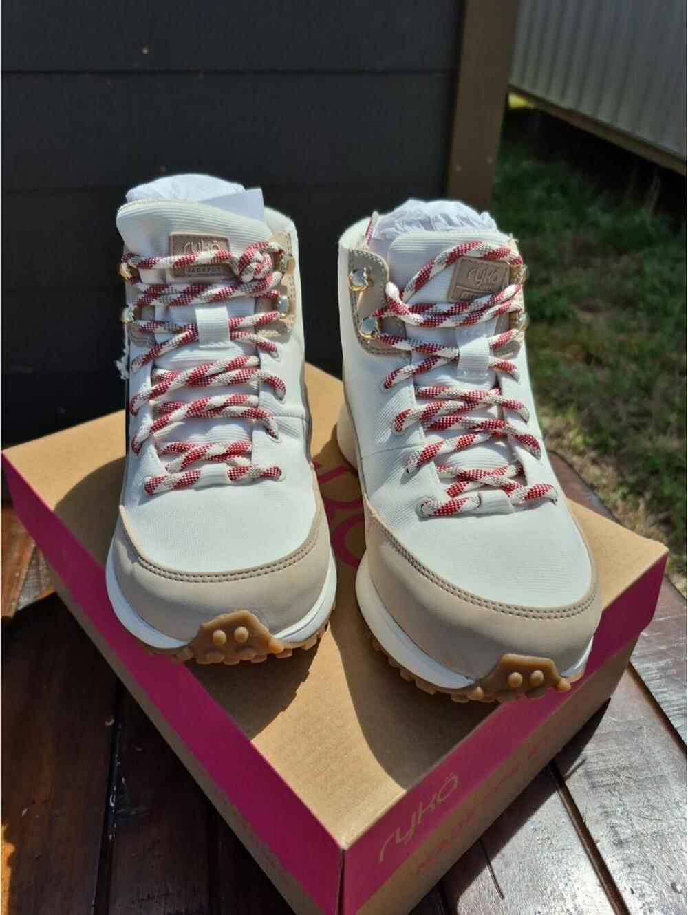 Ryka Hiking Water Repellent Jackpot Lace Up Boots New 6 Wide Tan New $120 MSRP - Picture 3 of 7
